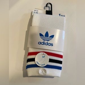 Adidas crew socks brand new